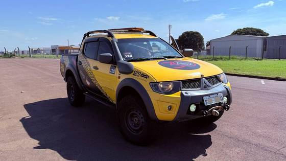 MITSUBISHI L200 SAVANA 3.2 4X4 16V TURBO INTERCOOLER DIESEL 4P MANUAL